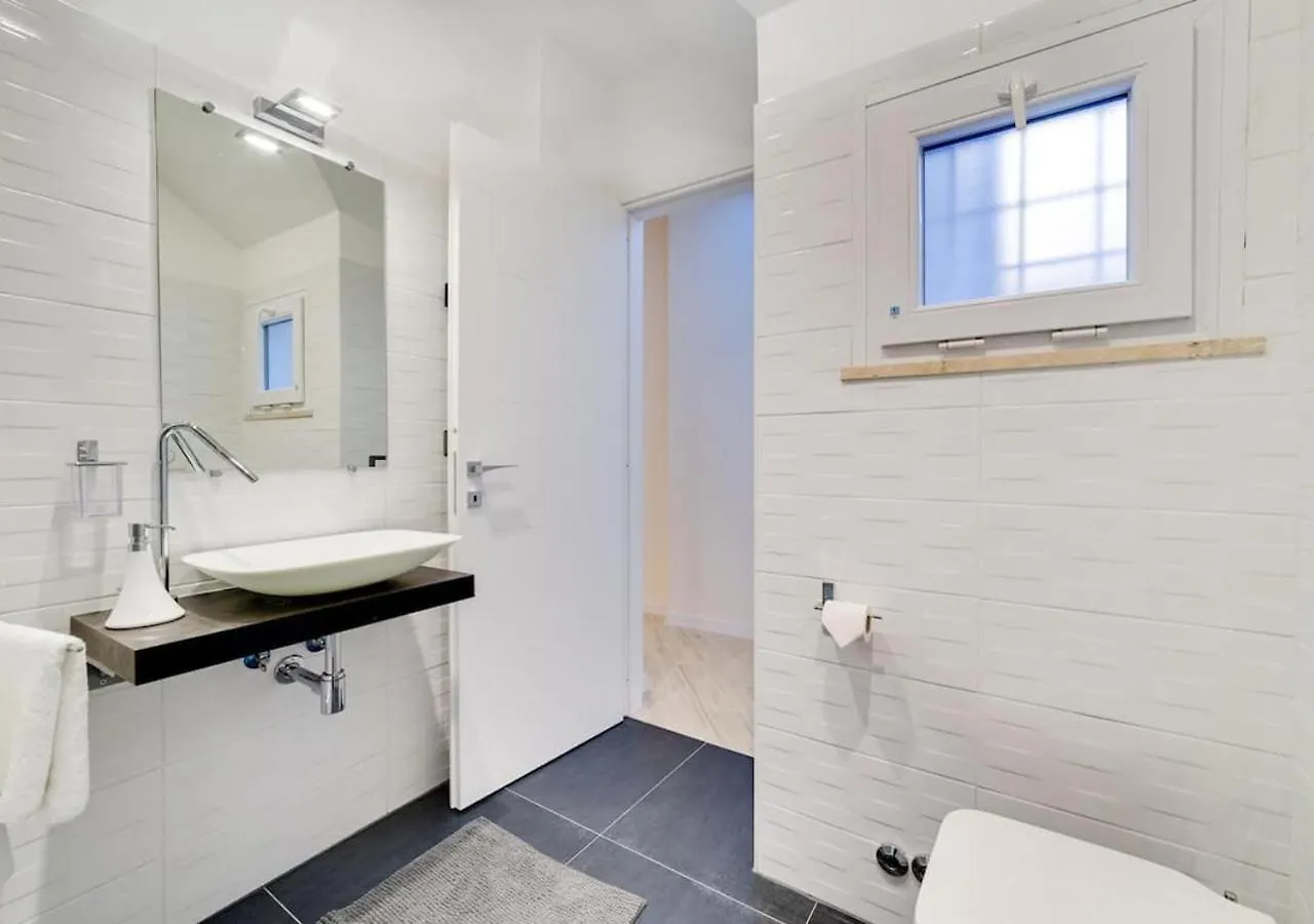 Luxury, Large Flat With Terrace On Vatican Walls Rome 0*,  Italy