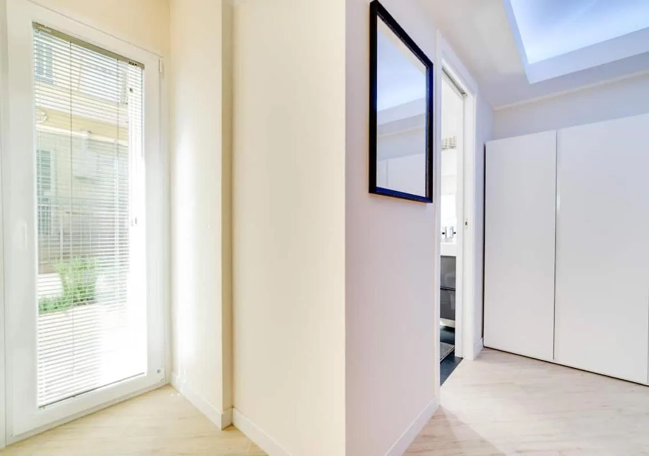 Luxury, Large Flat With Terrace On Vatican Walls Rome